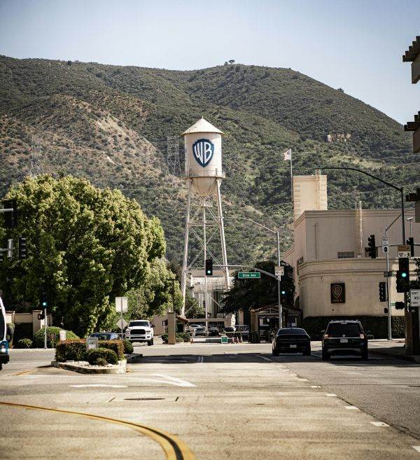 Billion-Dollar Battle for Control of Warner Bros. Discovery